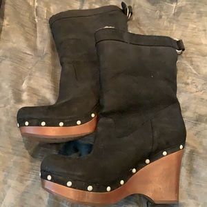 Ugg wedge size 8 boots